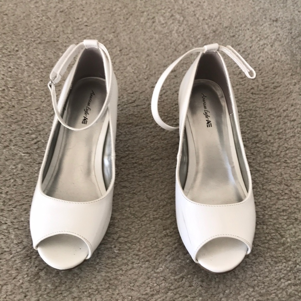 White “heels”